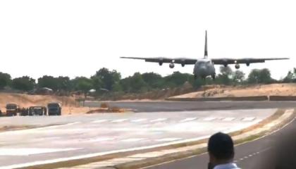 C-130 Super Hercules  , Su-30 mki and Jaguar Landing on newly made Emergency Strip in Rajasthan near Pakistan border.