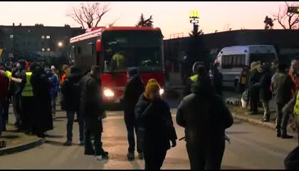 Ukrainians Cross Into Poland I LIVE  Footages incoming from Kyiv