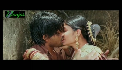 Allu Arjun romantic scene