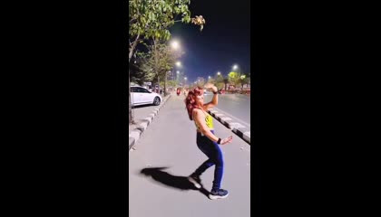 viral dance desi girl dance on road